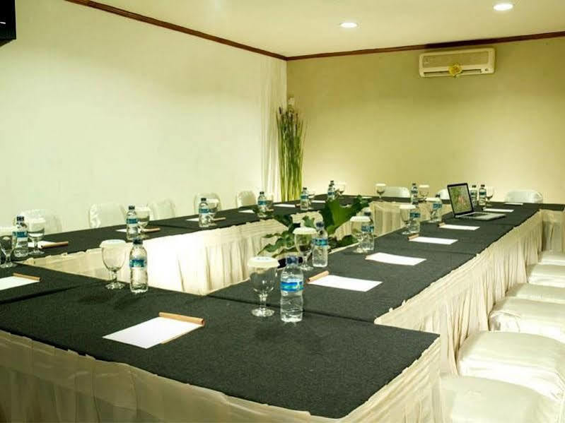 Hotel Cirebon Plaza Exterior photo